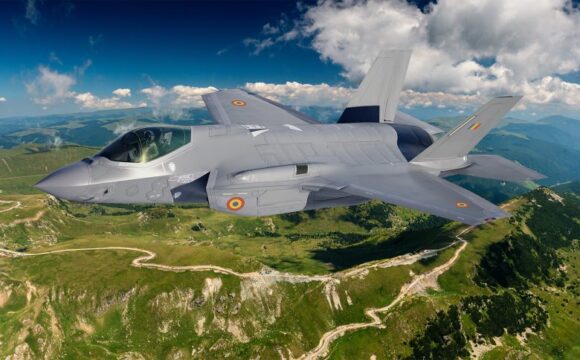 Hollanda’dan Romanya’ya Tarihi Savaş Uçağı Teslimatı Hollanda’dan Romanya’ya tarihi savaş uçağı teslimatı